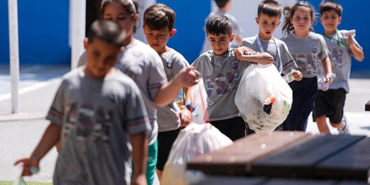 Atıklarını getir, kartına para yüklensin: İzmir’de örnek proje