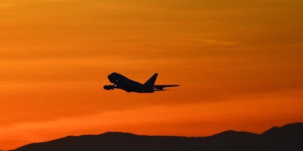 Suriye hava sahası yeniden sivil trafiğe  açıldı!