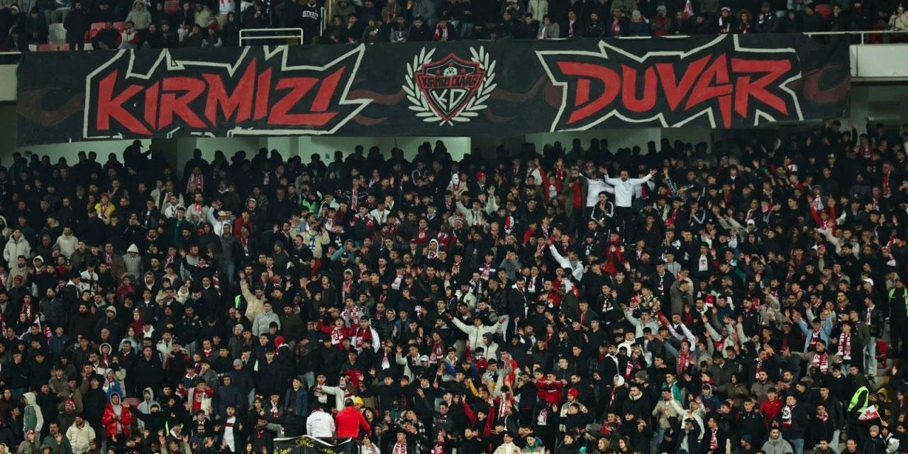 Küme düşer düşmez şampiyon hocaya gittiler