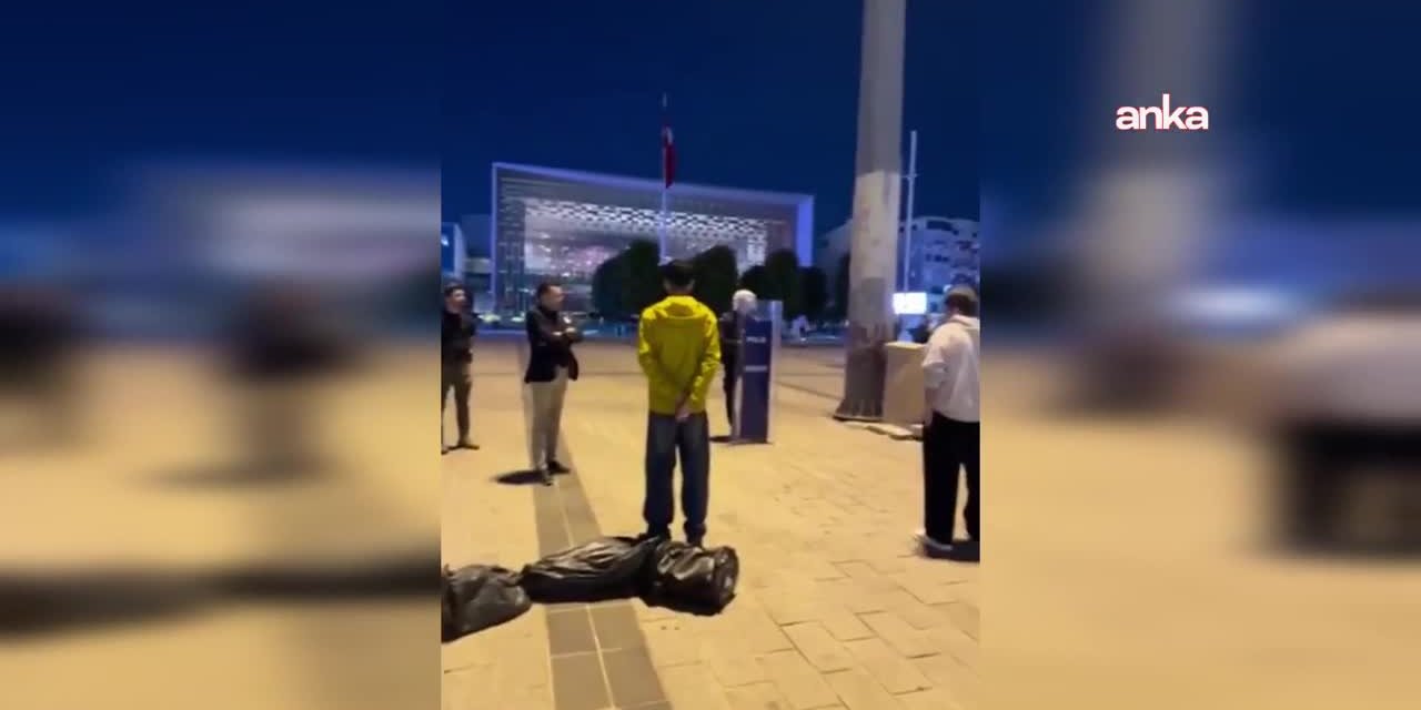 Taksim Meydanı'nda durdukları için gözaltına alınanlara dava açıldı