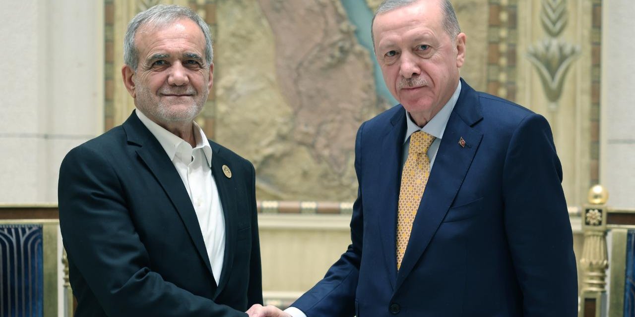 Cumhurbaşkanı Erdoğan, İran Cumhurbaşkanı Pezekişyan ile görüştü