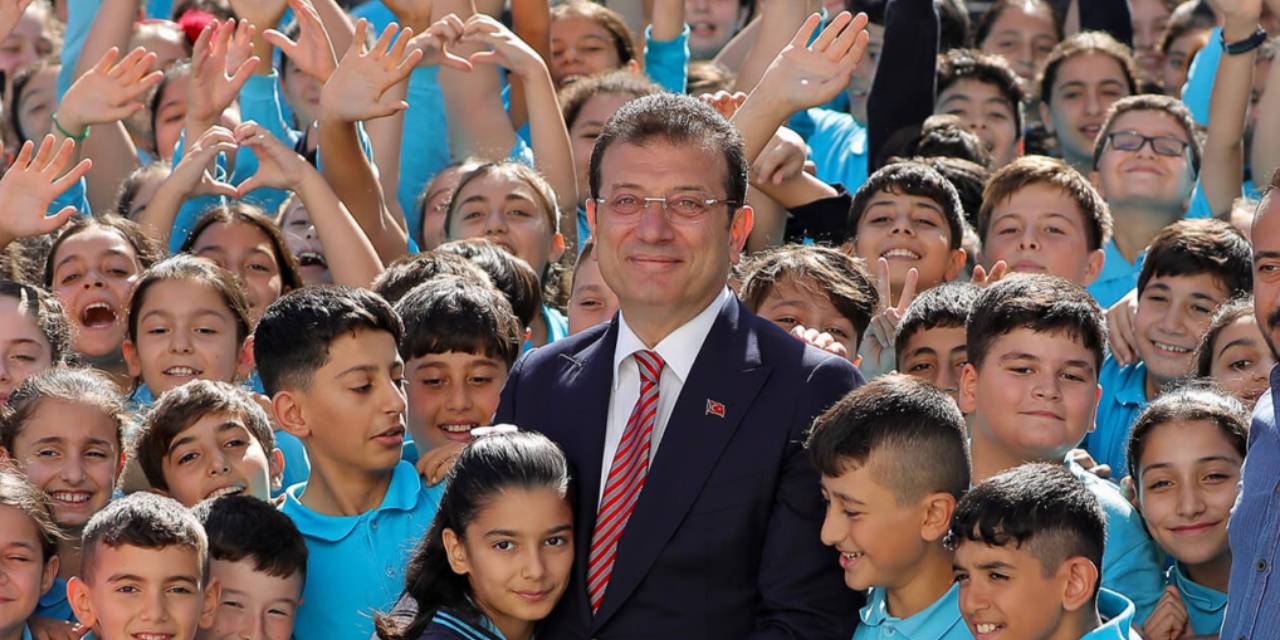 İmamoğlu'ndan ortaokul öğrencilerine destek: Tarih yazacaksınız