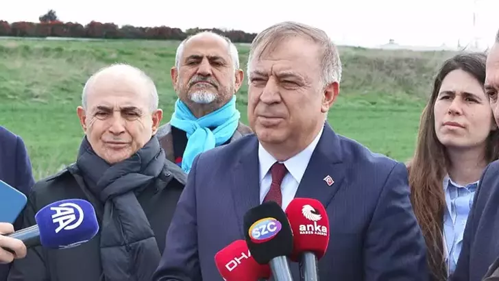 Gökan Zeybek'ten İmamoğlu'na Bayburt mesajı: Durduğumuz yer halkın kalbi