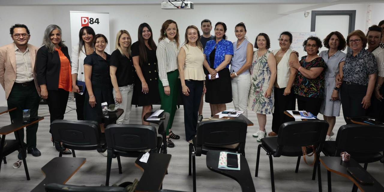 Kadın siyasetçiler bir araya geldi: Kadınları bastırmak isteyen bir erkek anlayışı var