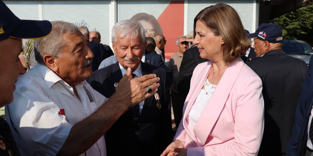 Başkan Ünlüce, Babalar Günü'nde şehit babaları ve gaziler ile buluştu