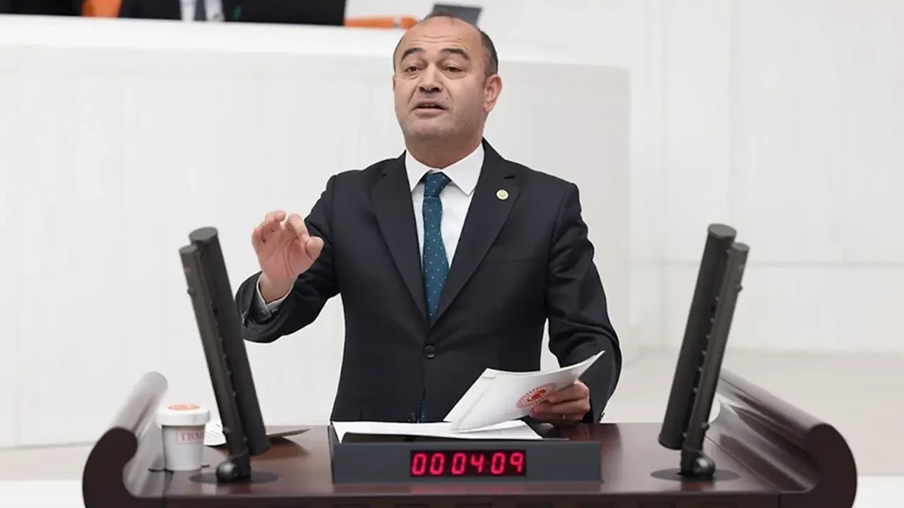 CHP’li Karabat: Mehmet Şimşek tarihe “cuntanın mali ayağı” diye geçecek