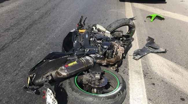 Korkunç kazada motosiklet sürücüsü öldü