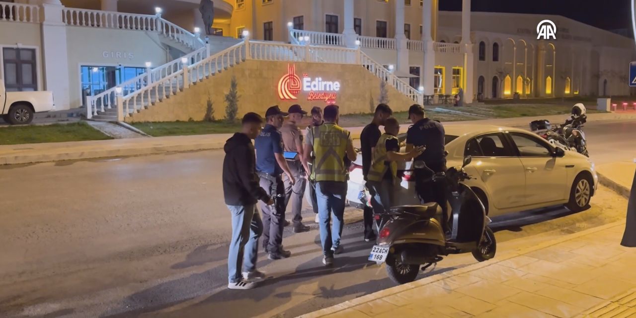 Ehliyetsiz sürücüye de annesine de ceza yazdılar