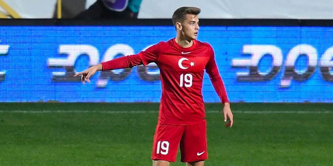 Şampiyon takımın oyuncusu imzayı attı: Havalara uçtu