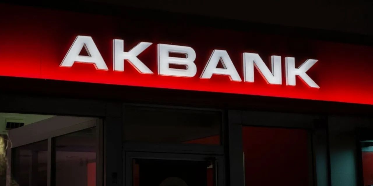 Akbank 765 milyon TL’lik dev satışa imza attı!