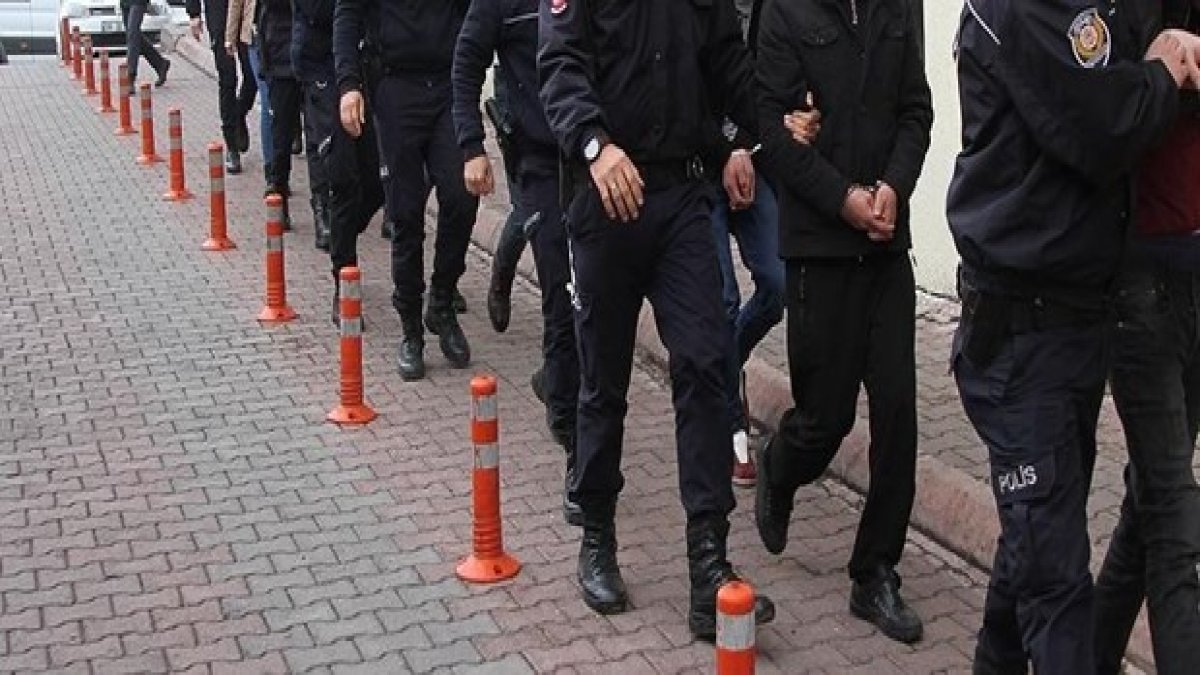 FETÖ'nün TSK yapılanmasına operasyon: 65 gözaltı