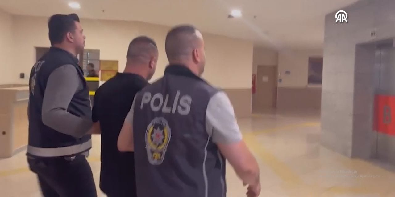 Avukata adliyede suç üstü... Ağır ceza hakiminin adını kullanmış!