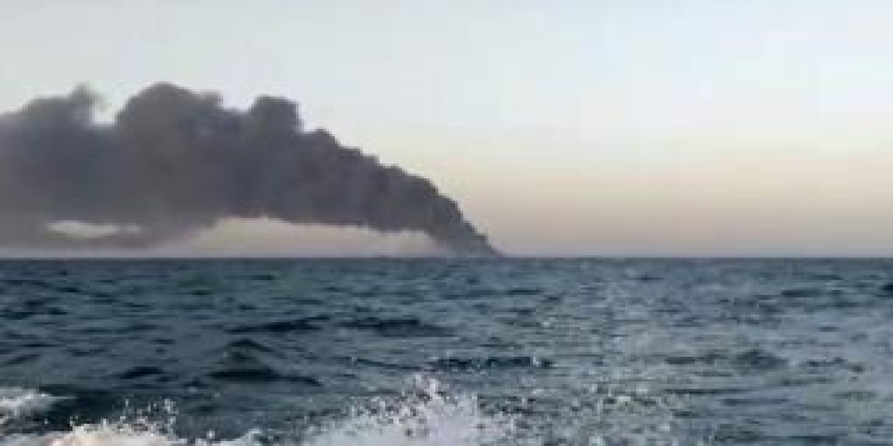 Hürmüz Boğazı yakınlarında iki petrol tankeri çarpıştı