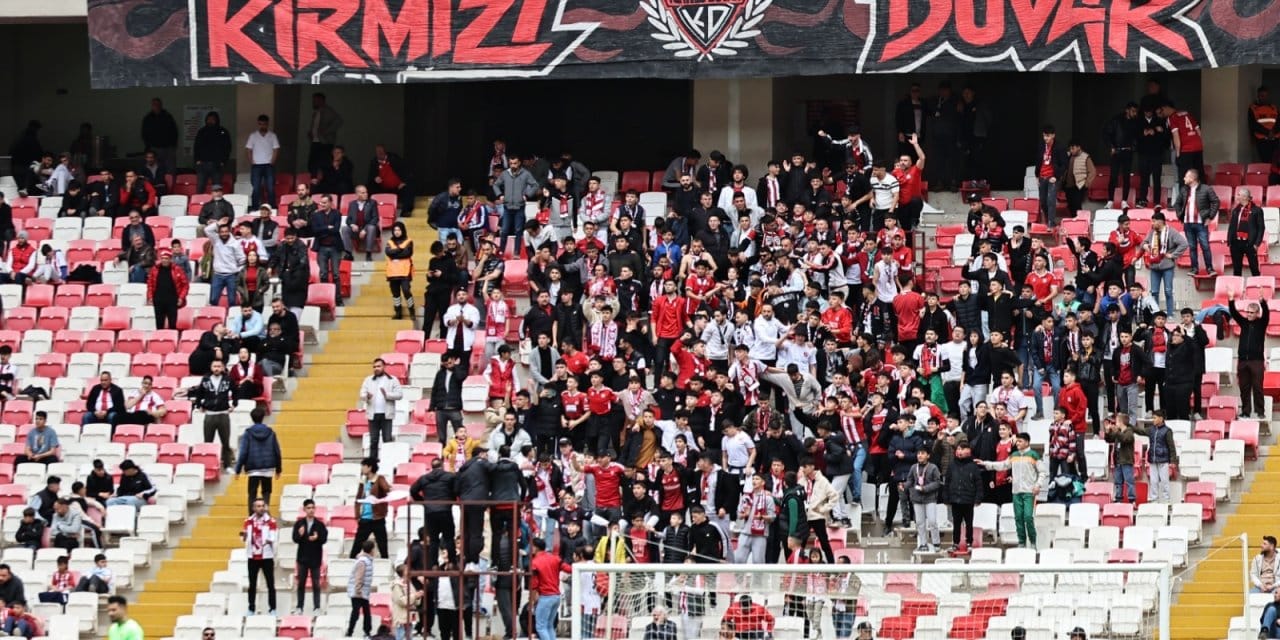 Sivasspor'un hayalleri yıkıldı: Sadece 2 kişi geldi