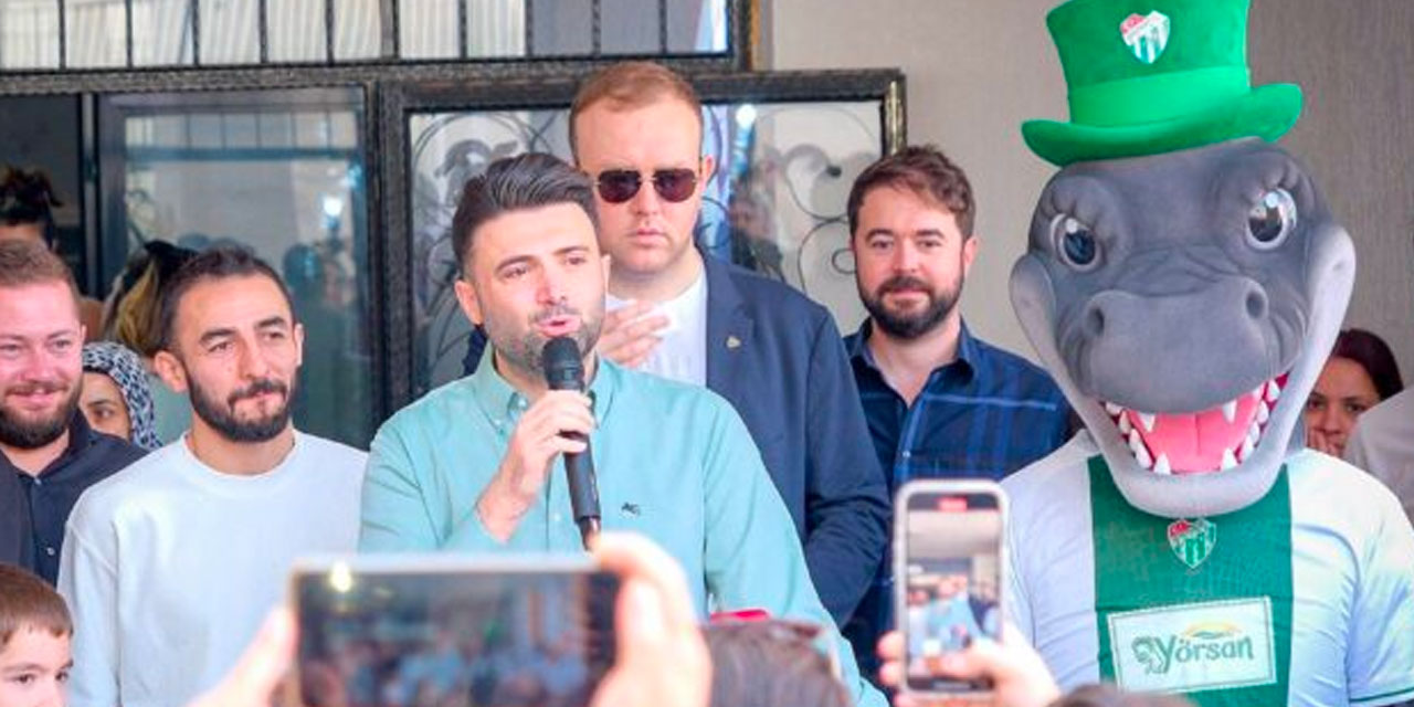 Enes Çelik Majid'i yanına alıp sözünü tuttu