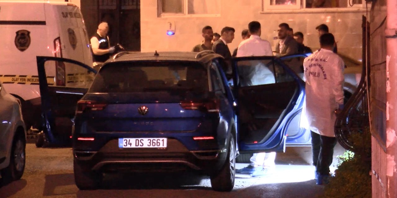 Fatih'te bir kişi otomobilde silahla vurularak öldürüldü