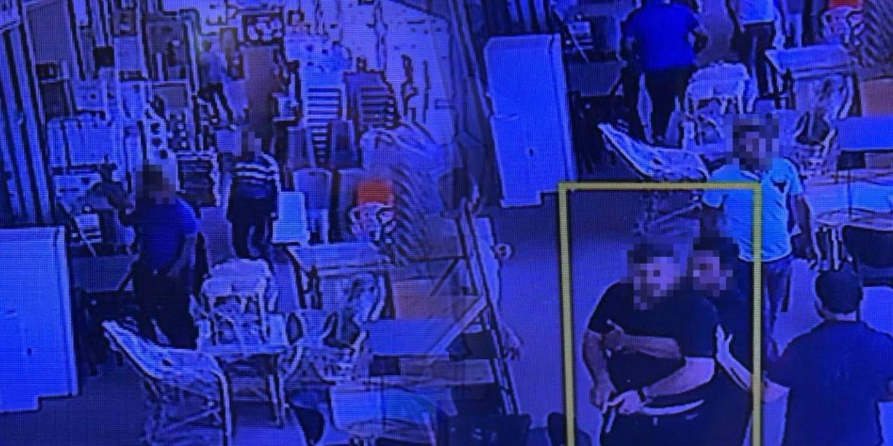 Amca çocuklarının kavgasında silahlar konuştu: 3 yaralı