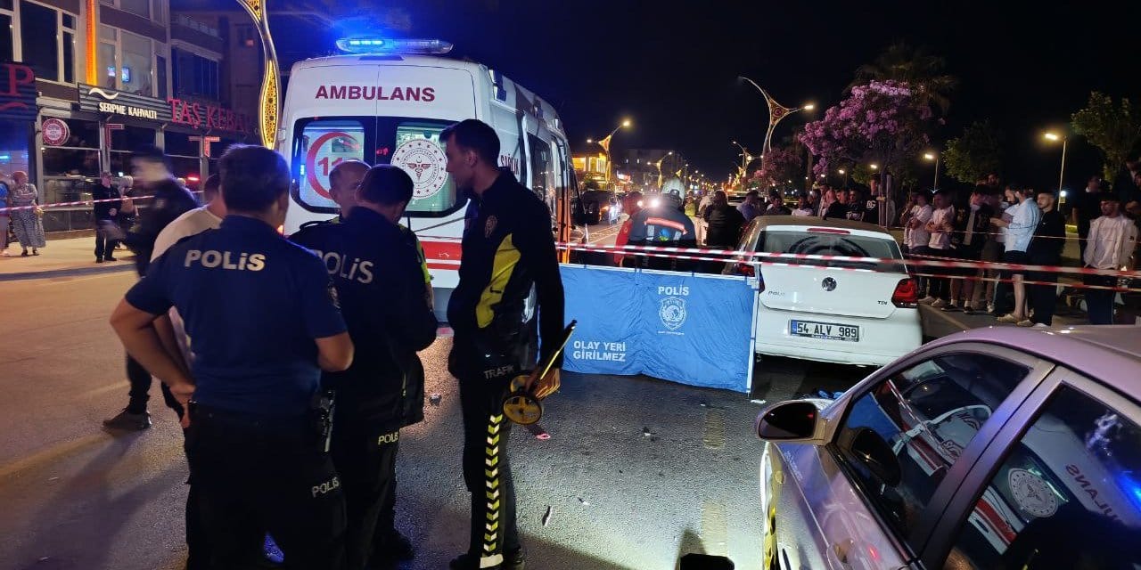 Sakarya’da aracın çarptığı kafe çalışanı öldü: Kaçan sürücü aranıyor