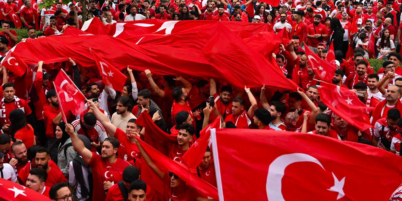 Milli takım 5 farkla kazandı: Finale yükseldik