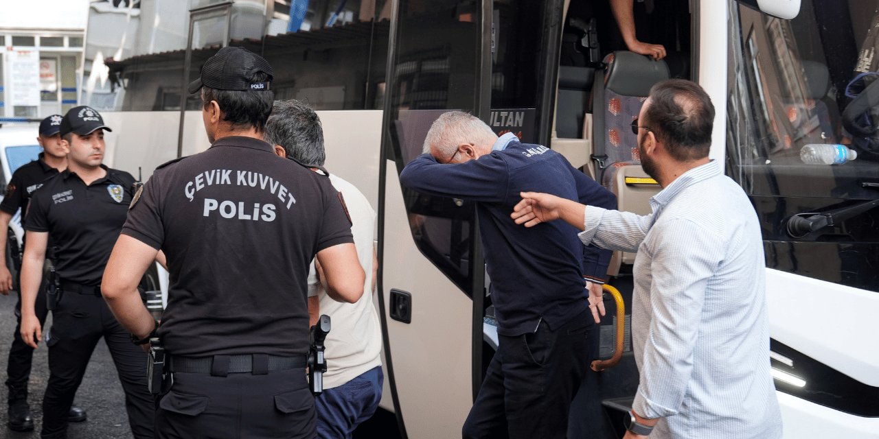 'Bıçak parası' operasyonunda  doktorlar adliyede: Aralarında profesör de var