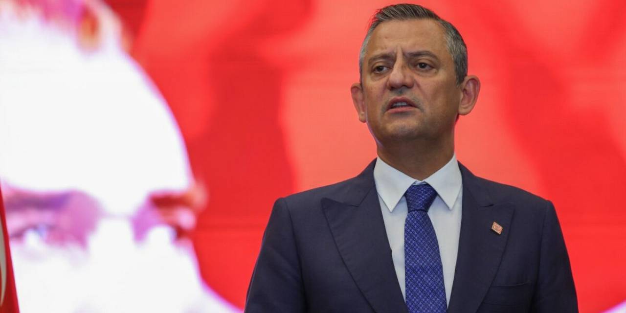 Özgür Özel'den YKS'ye girecek öğrencilere destek!