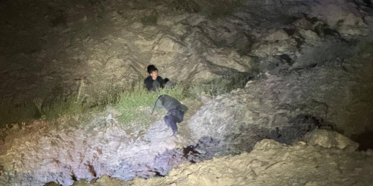 Hayvan otlatırken kayalıktan düşen çocuk yaralandı