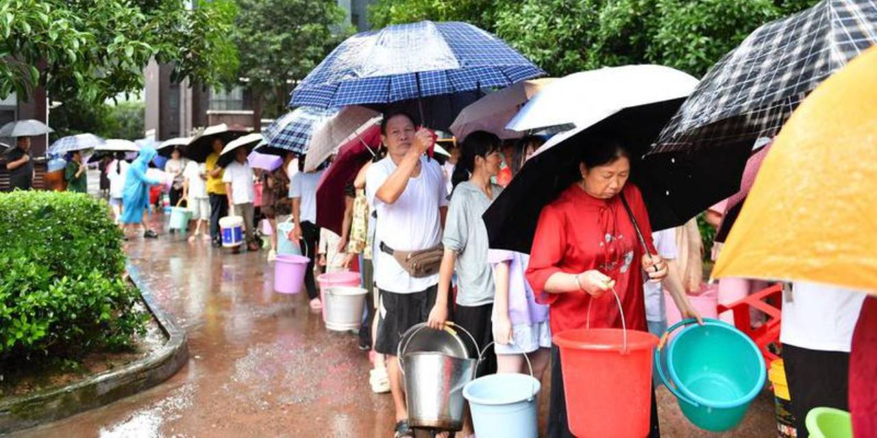 Çin'de kırmızı alarm: 95 bin kişi evlerini terk etti!