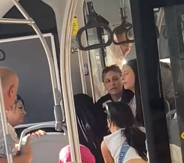 Denizli'de belediye otobüsünde 2 yolcunun kavga etti: Taraflar birbirlerinden şikayetçi oldu