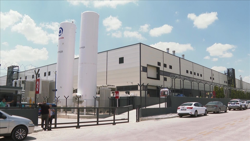 Lityum fabrikasında gaz sızıntısından hayatını kaybeden 2 işçi toprağa verildi