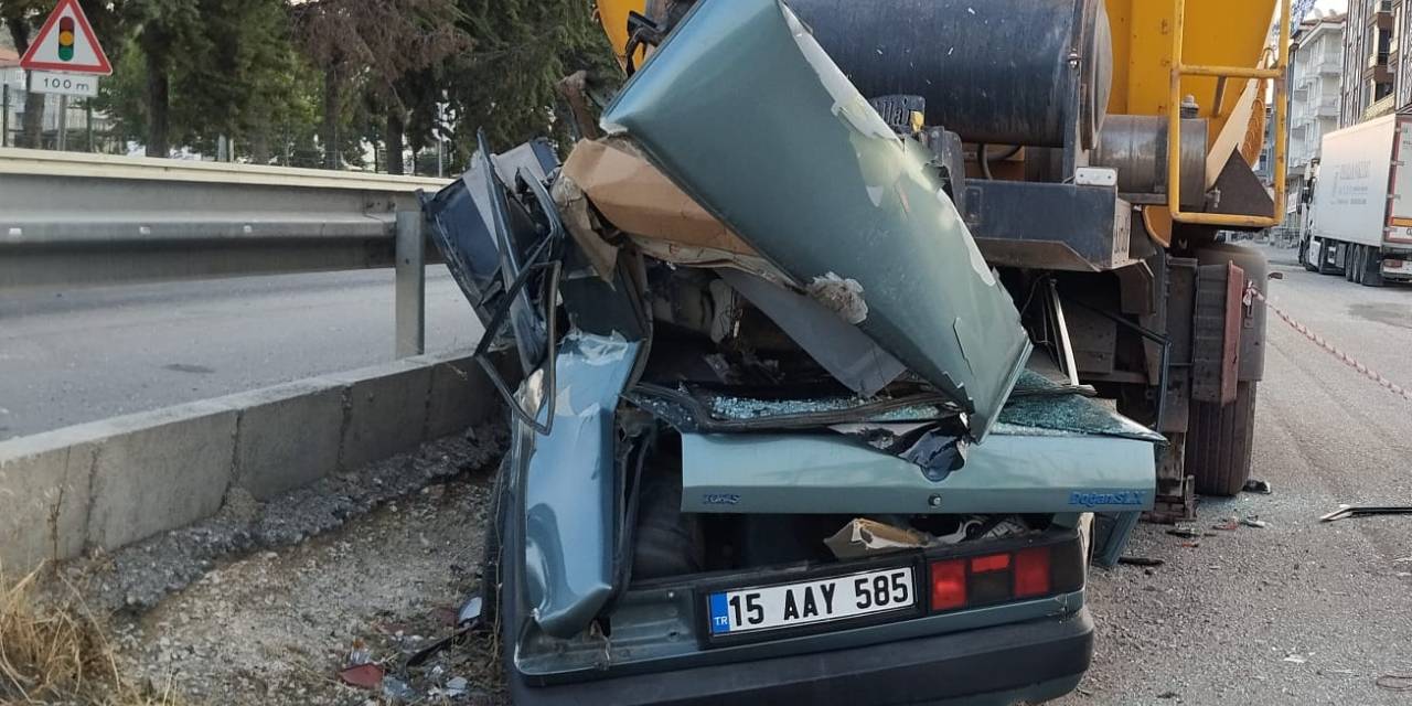 Burdur'da feci trafik kazası! Sürücü kurtarılamadı
