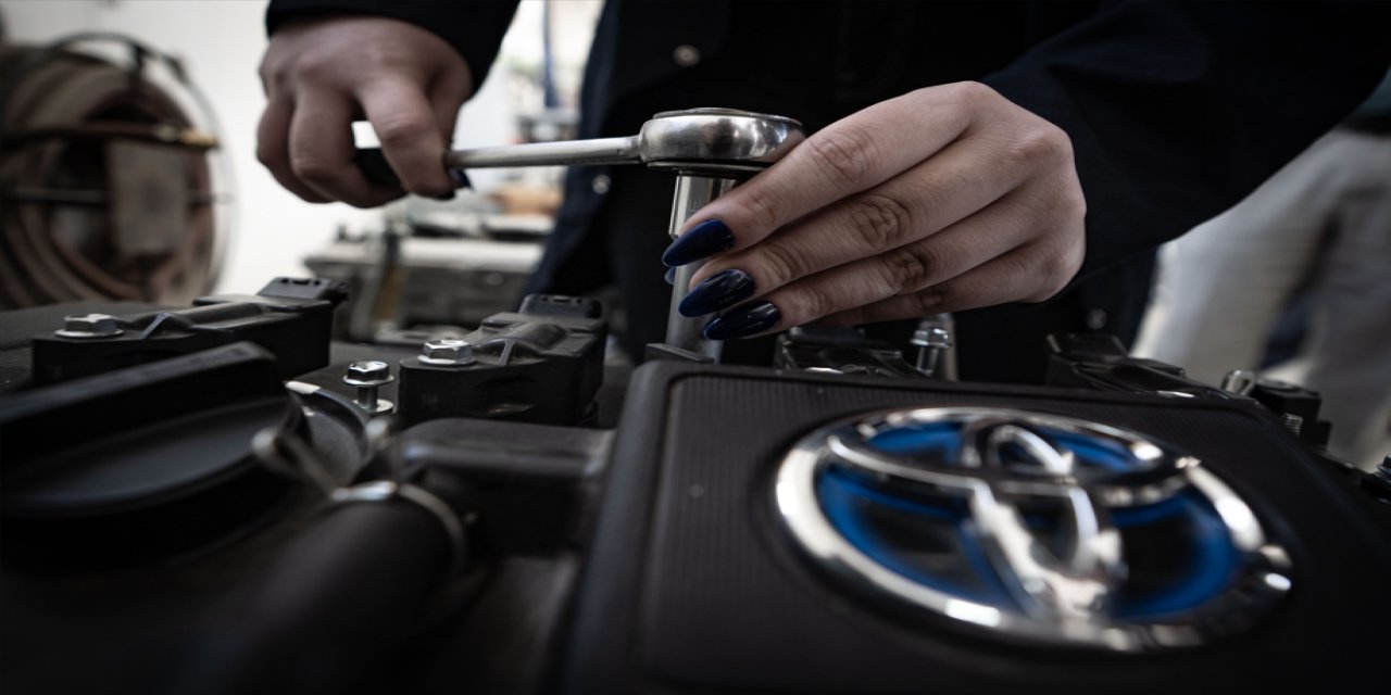 Toyota'dan 6 milyonluk hibeyle otomotiv dünyası Erzurum'da kızlardan sorulacak