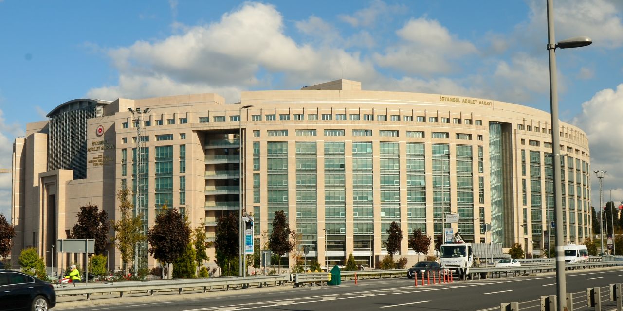 CHP'li belediyelere açılan DHKP-C davasında 25 kişi hakim karşısında