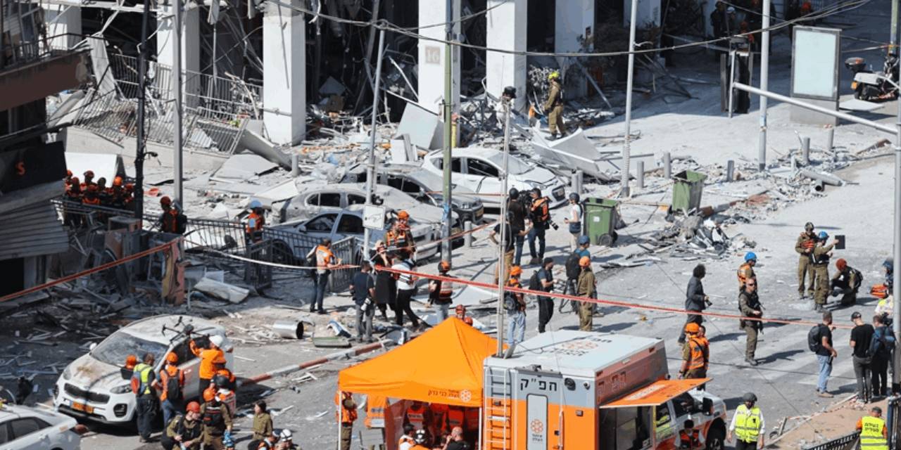 İran-İsrail ateşkesi başladı! Trump: İhlal etmeyin