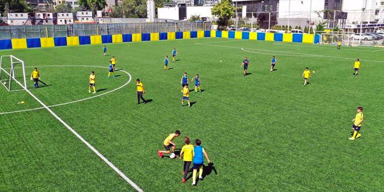 Küme düşünce altyapıya sarıldı: İmzalar peş peşe atıldı