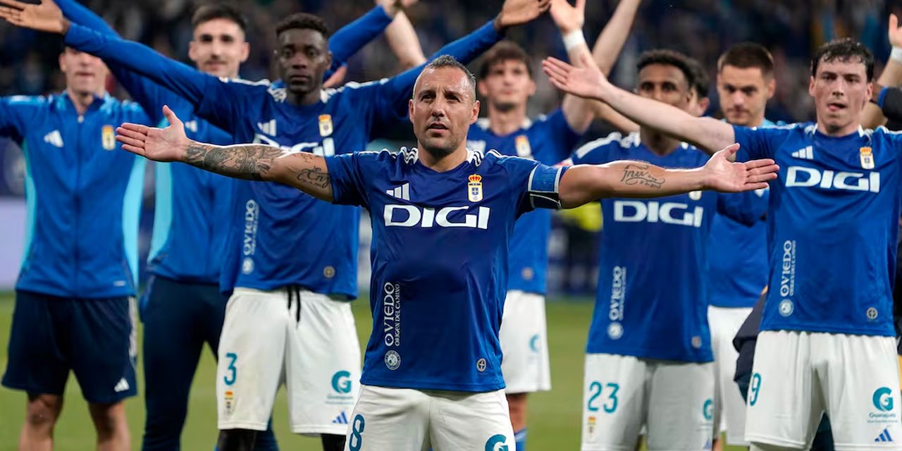 40 yaşında asgari ücretle oynadı: Takımı La Liga'ya çıkardı