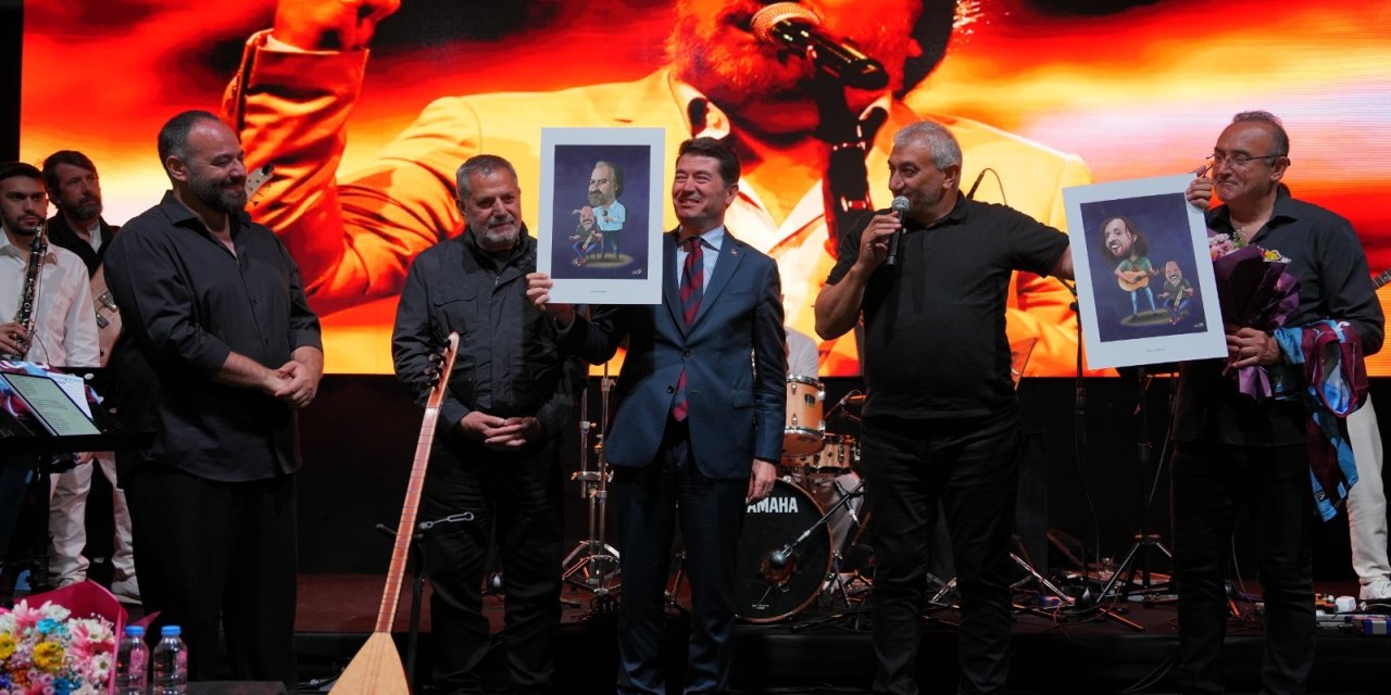 Volkan Konak aydın kimliğiyle anıldı: Sunay Akın ve Selim Bölükbaşı'ndan duygusal anlar