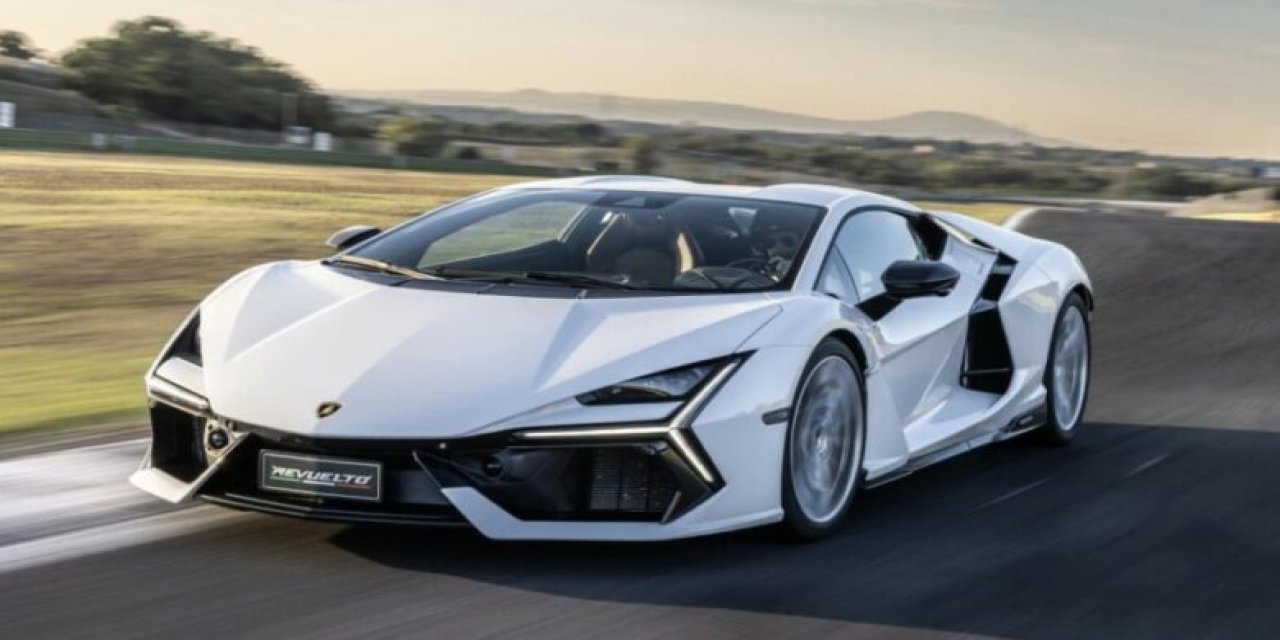 Bu otomobil sadece seçilmiş kişiler için : Fiyatı ise dudak uçuklatıyor!