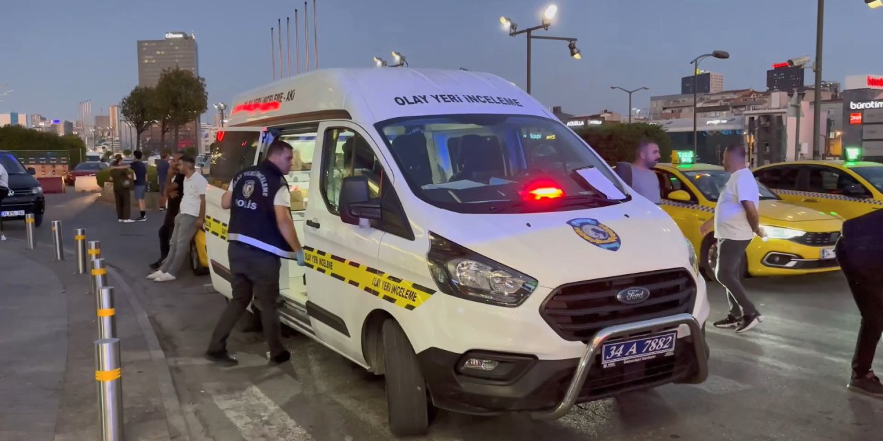 Başakşehir’de AVM önünde suikast girişimi