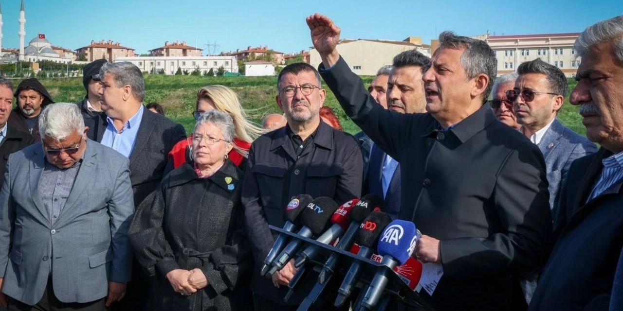 Özgür Özel 12. kez İmamoğlu'nu ziyaret etti