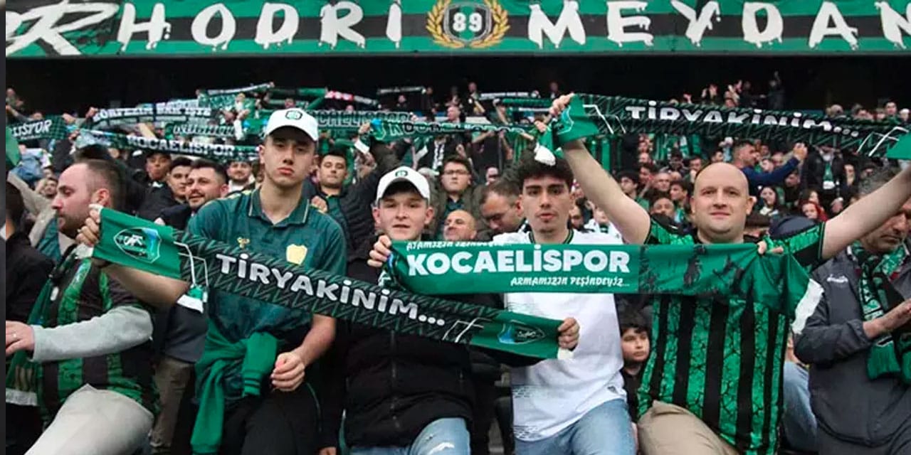 Kocaaelispor'dan gönderildi yeni takımı ile el sıkıştı