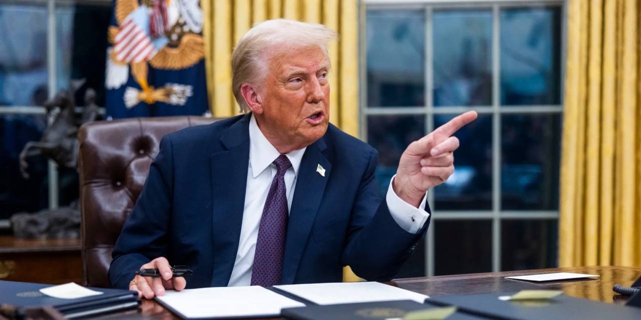 Trump gazeteciyi hedef aldı: Köpek gibi dışarı atılmalı!