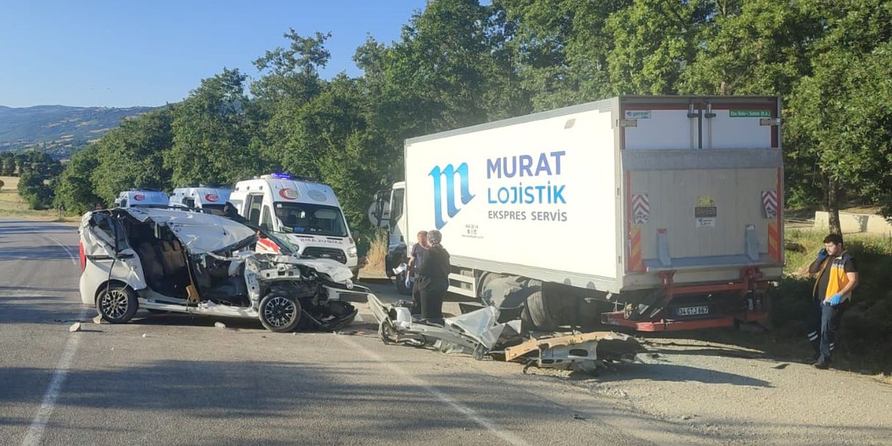 Tokat'ta korkunç kaza, olay yerinde can verdiler: 2 ölü, 3 yaralı