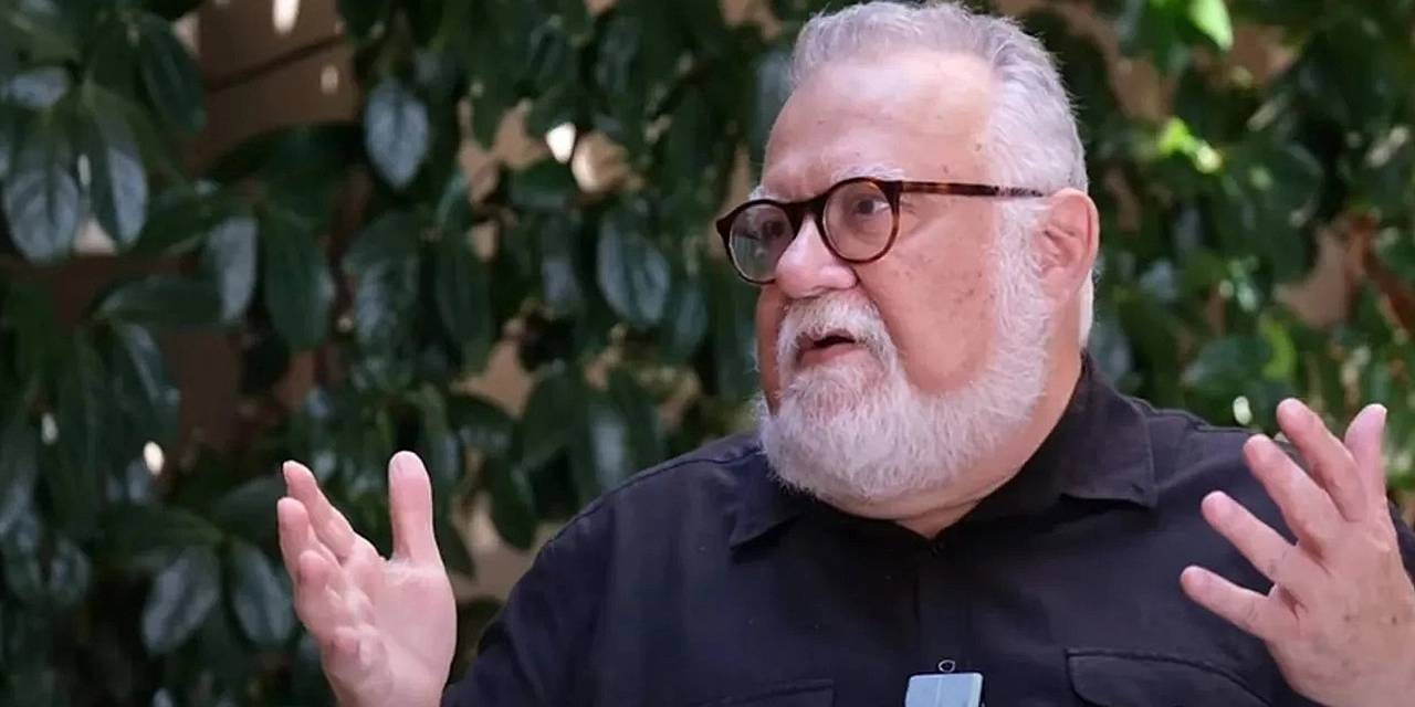 Celal Şengör'e de dava açıldı!