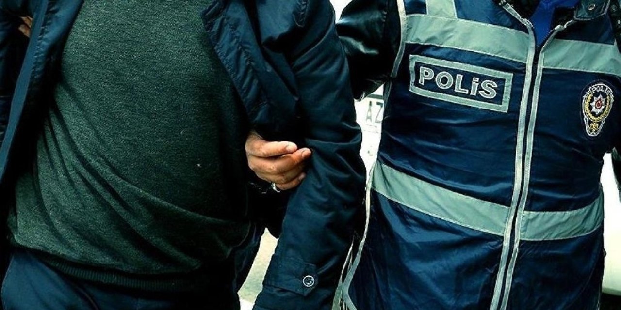 Görevdeki üç bürokrata FETÖ gözaltısı