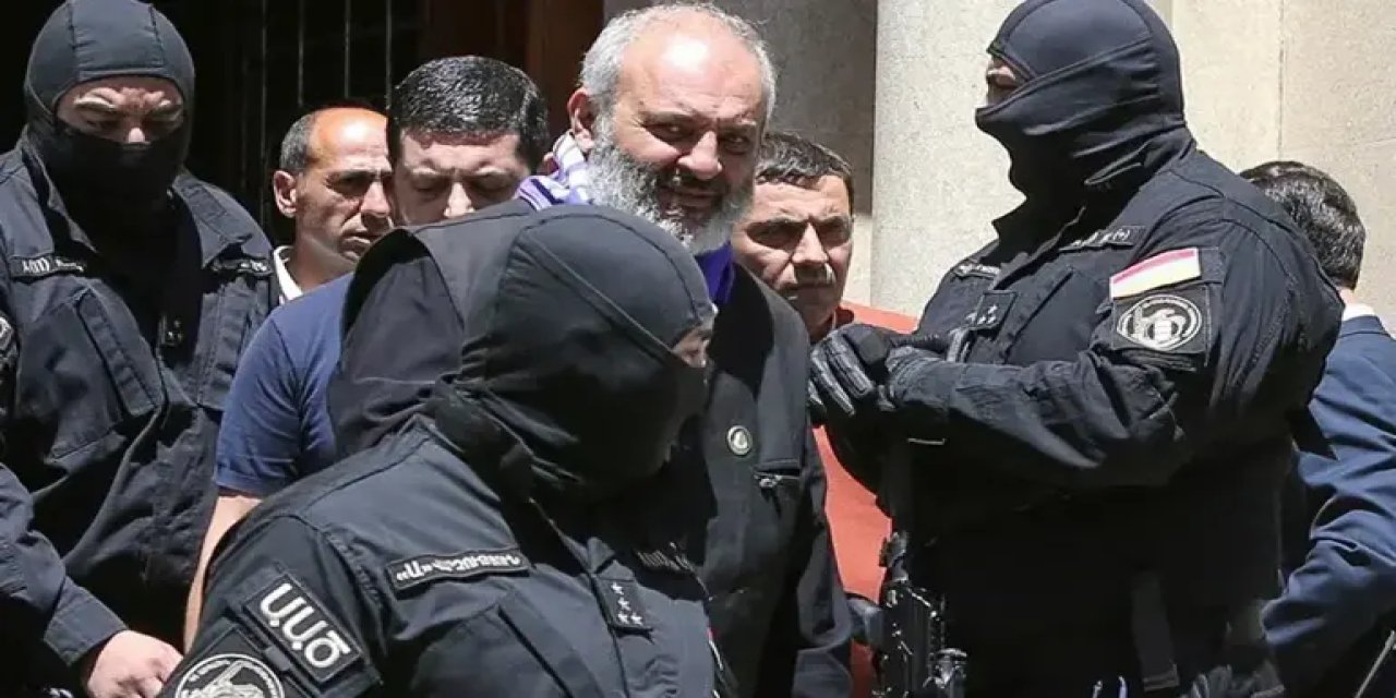 'Darbeci' din adamları yaka paça alındı