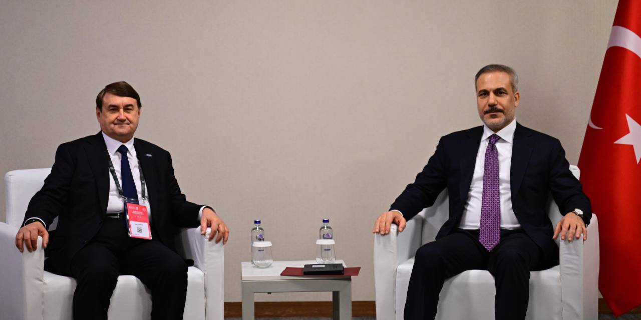 Bakan Fidan Putin'in danışmanı ile bir araya geldi