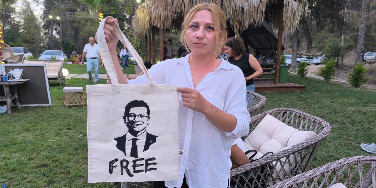 Çanta boyama etkinliğine Ekrem İmamoğlu damgası