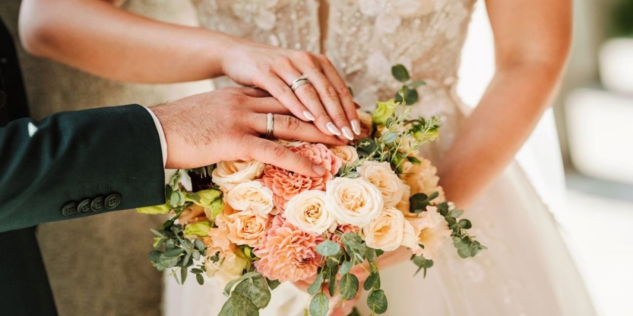 Mahkeme düğün yapmayan kocayı 'tam kusurlu' buldu