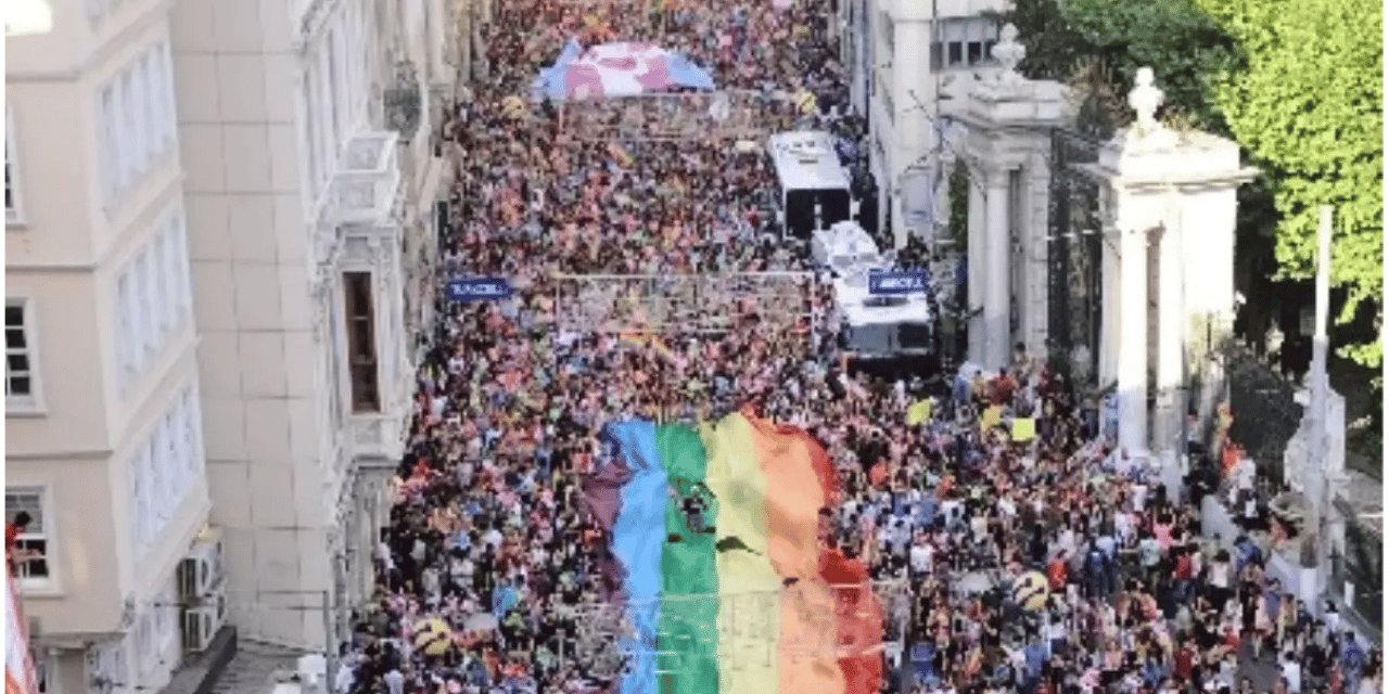 Taksim'e yasak getirildi