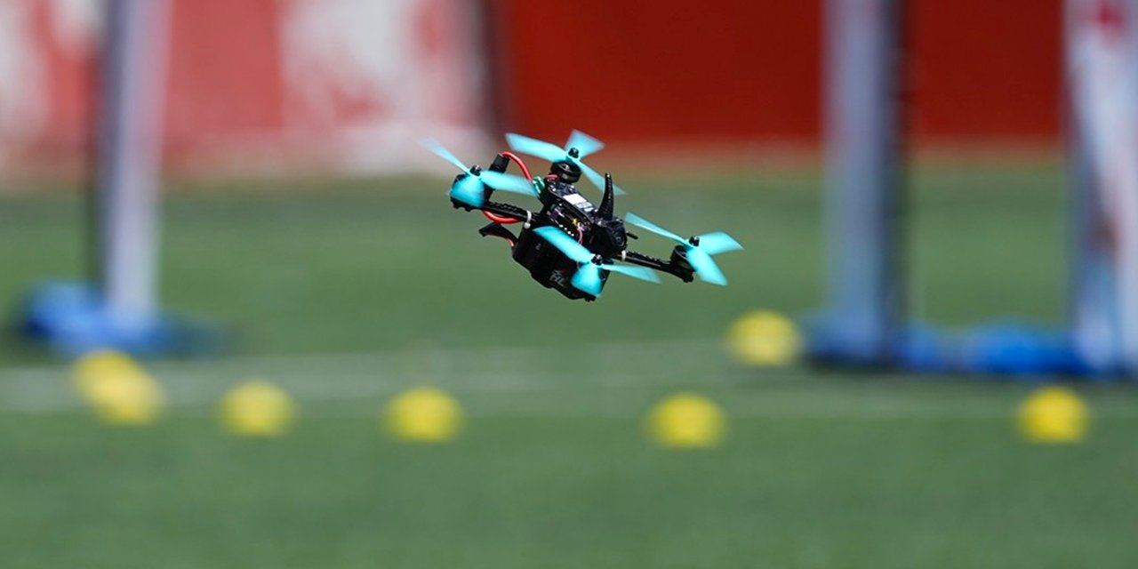 İnsansız Hava Araçları Türkiye Şampiyonası'nın 2. etabı İstanbul'da düzenlendi